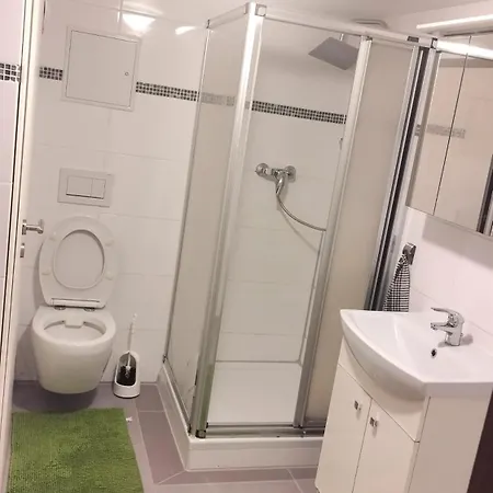 Apartmán In Fuer Max 9 Personen Im Ug *