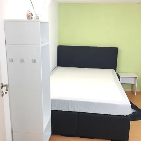 In Fuer Max 9 Personen Im Ug Friedberg (Hessen)