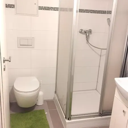 In Fuer Max 9 Personen Im Ug Friedberg (Hessen)