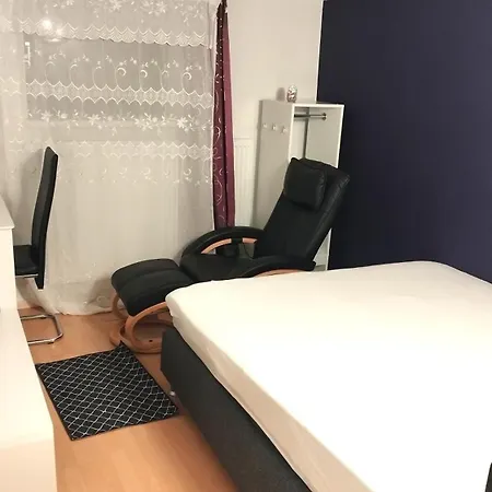 In Fuer Max 9 Personen Im Ug * Friedberg (Hessen)