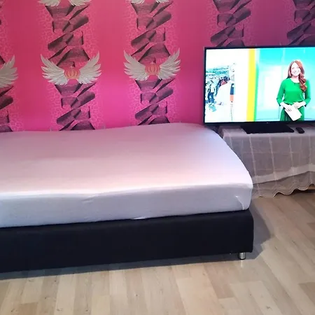 In Fuer Max 9 Personen Im Ug * Friedberg (Hessen)