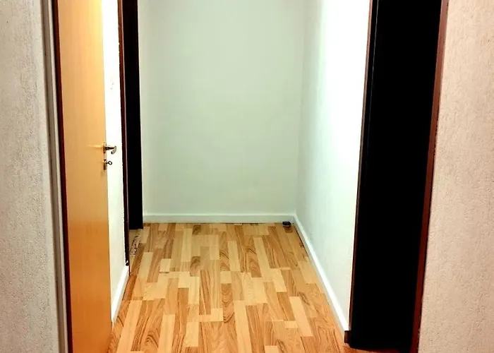 In Fuer Max 9 Personen Im Ug * Friedberg