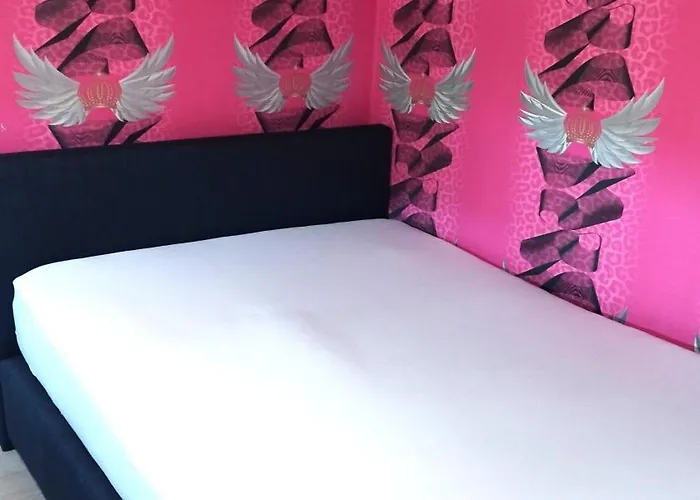 In Fuer Max 9 Personen Im Ug Apartman